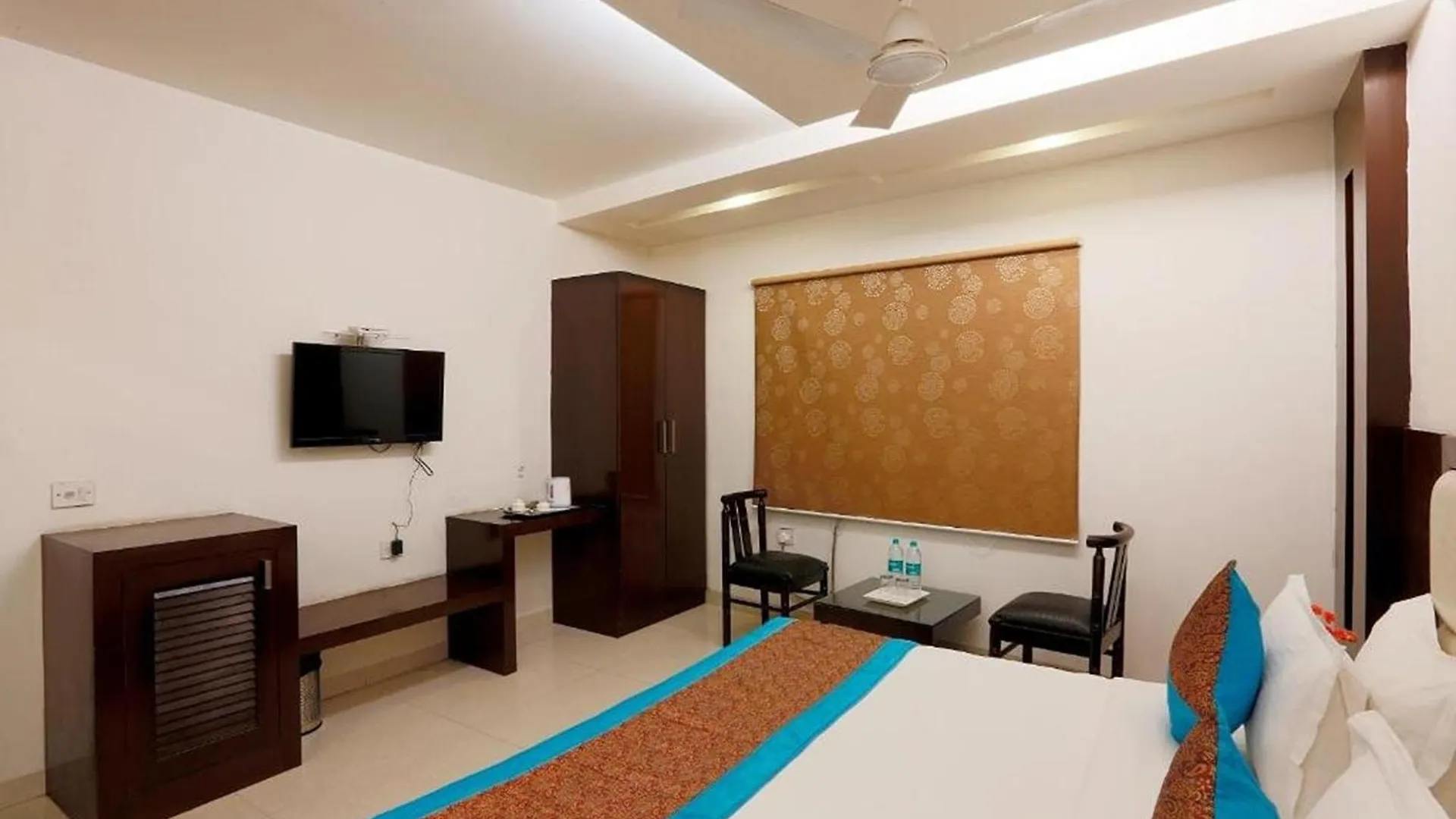 Hotel Anand Lok Inn New Delhi