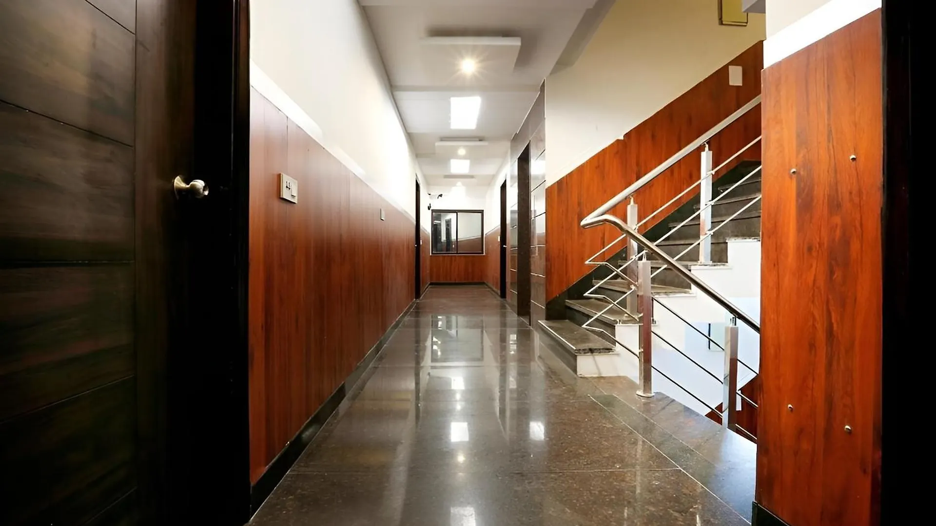 Hotel Anand Lok Inn New Delhi