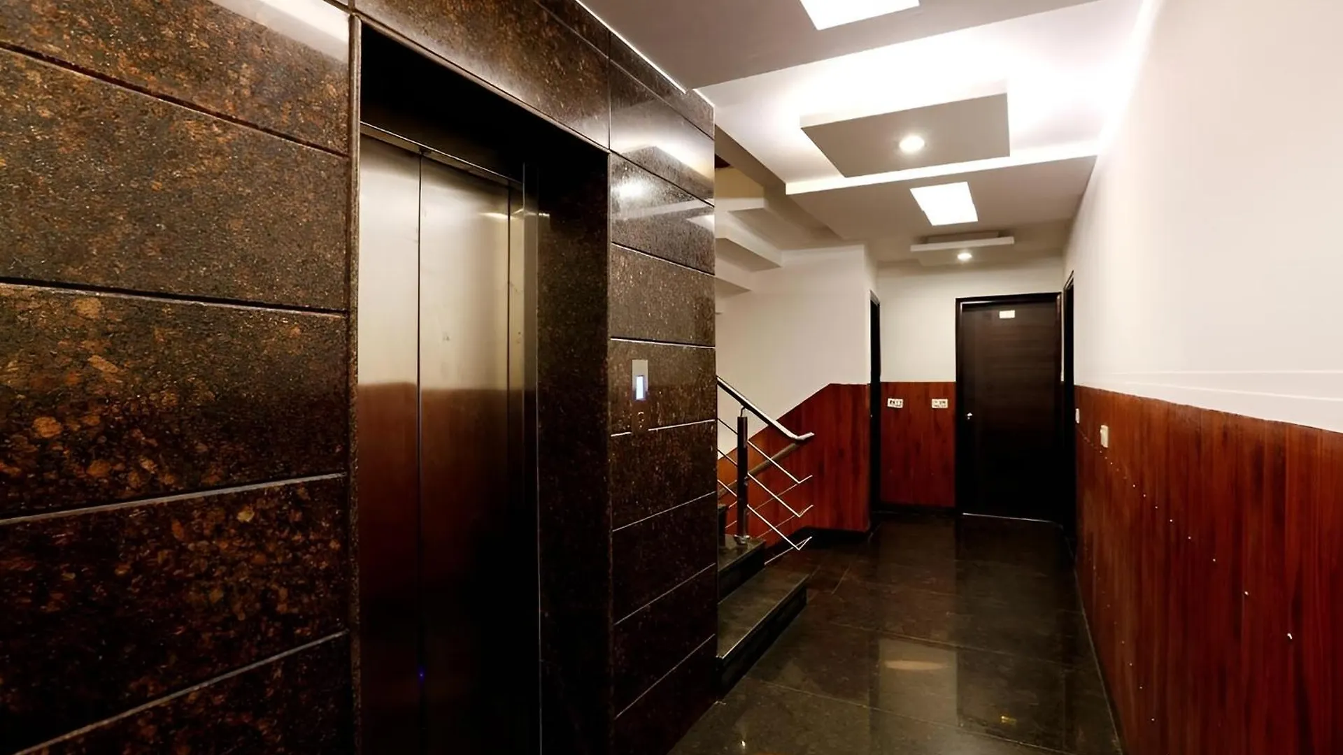 Hotel Anand Lok Inn New Delhi India